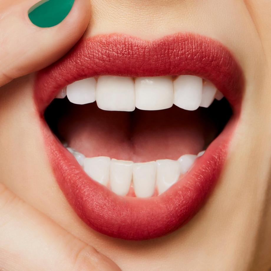 MAC Cosmetics Powder Kiss Powder Kiss Liquid Lipcolour 