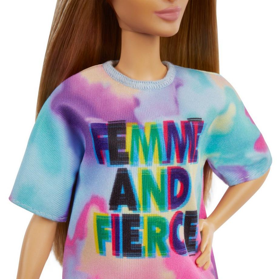 Barbie  Poupée Fashionistas en robe Tie Dye 
