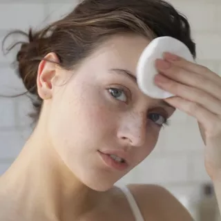 Fresh  Rose Deep Hydration Facial Toner 