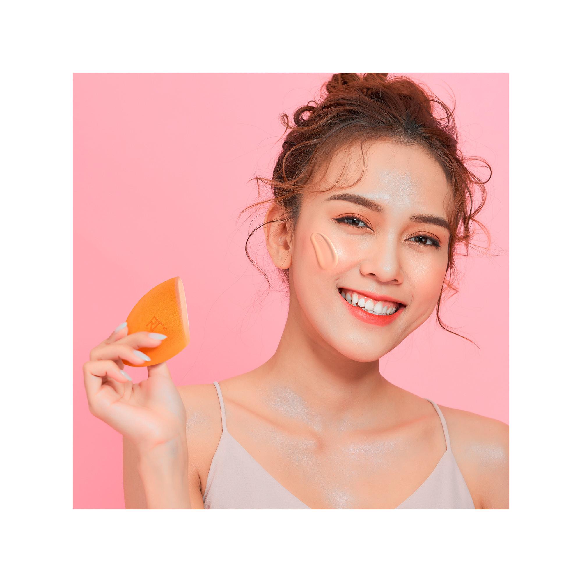 REAL TECHNIQUES RT Mir. Compl. Sponge + Case RT Mir. Compl. Sponge + Case 