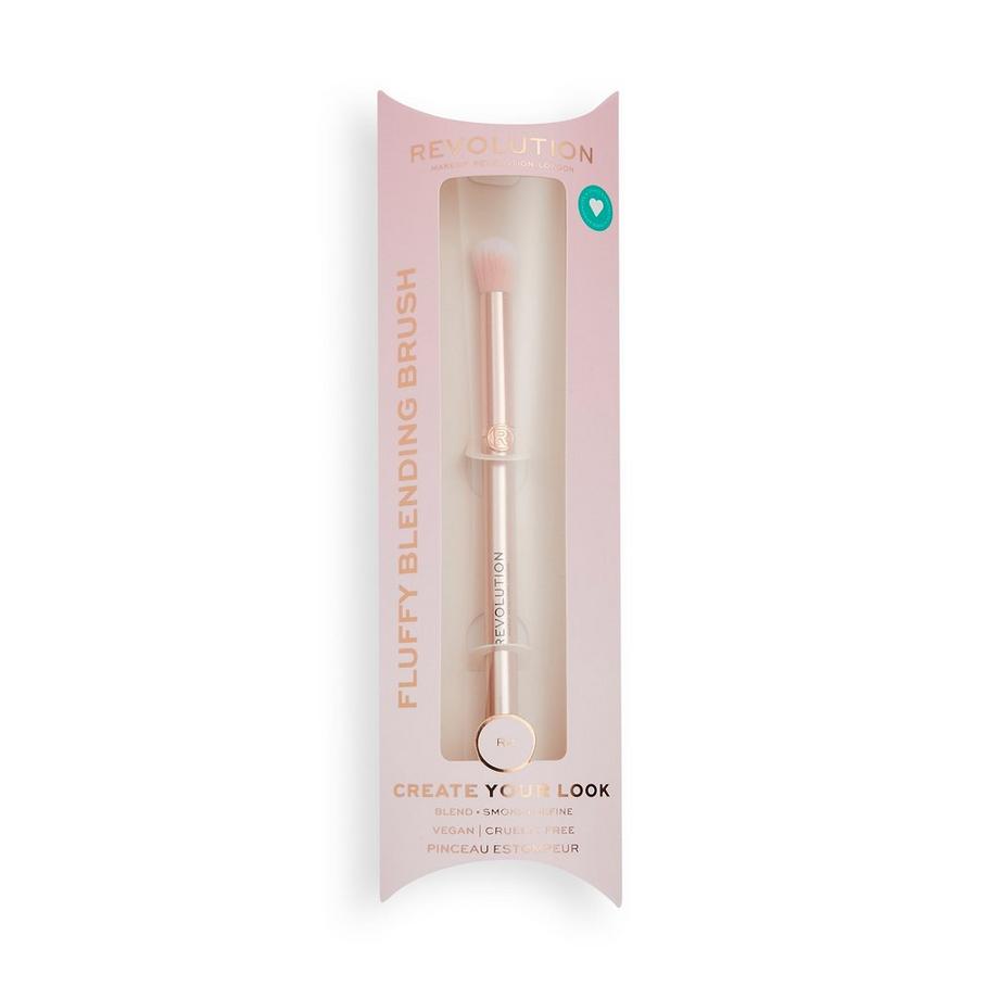 Revolution  Create Fluffy Blending Brush R4 