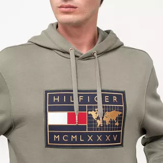 Tommy hilfiger discount icon badge hoodie