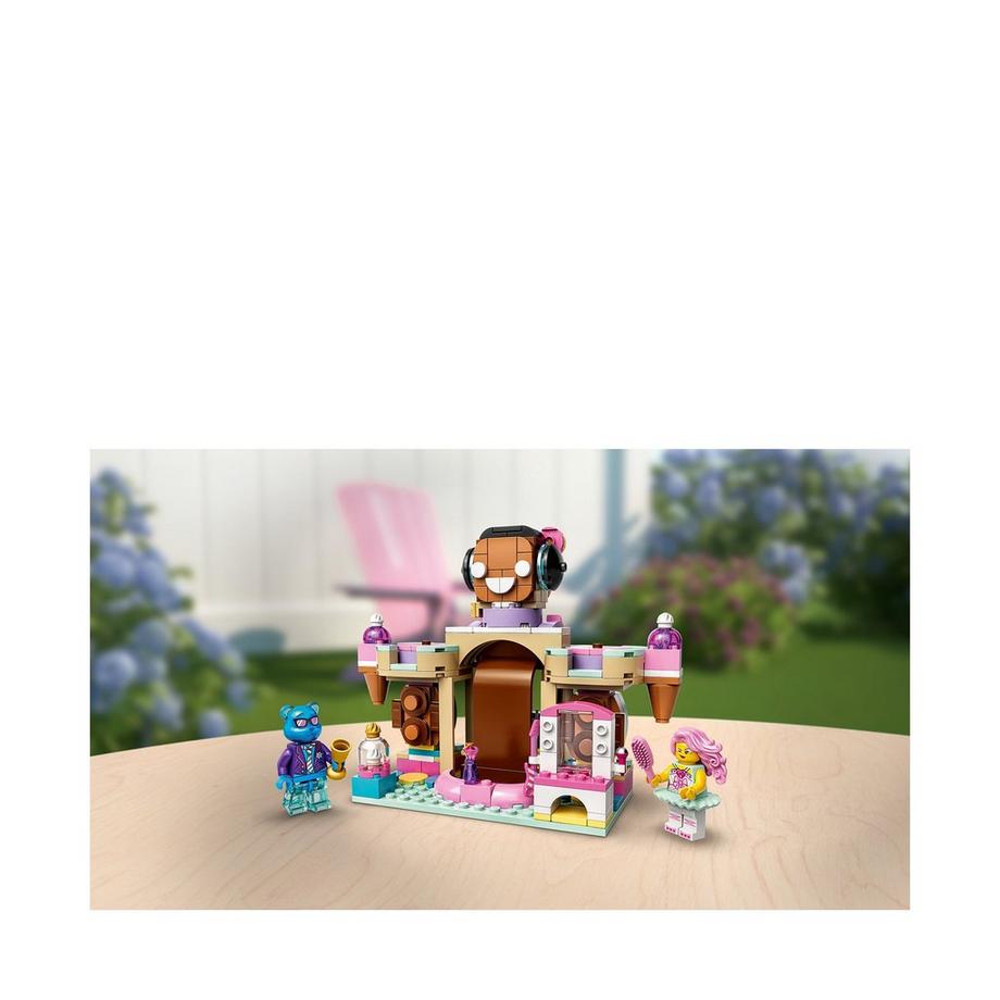 LEGO®  43111 Candy Castle Stage 