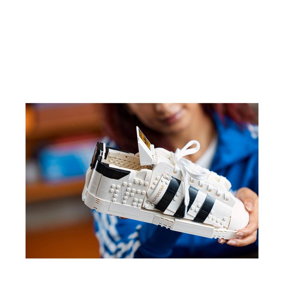 LEGO®  10282 Adidas Originals Superstar 
