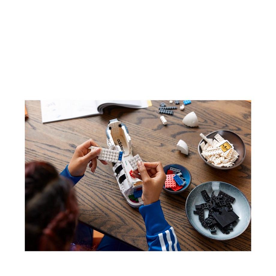 LEGO®  10282 Adidas Originals Superstar 