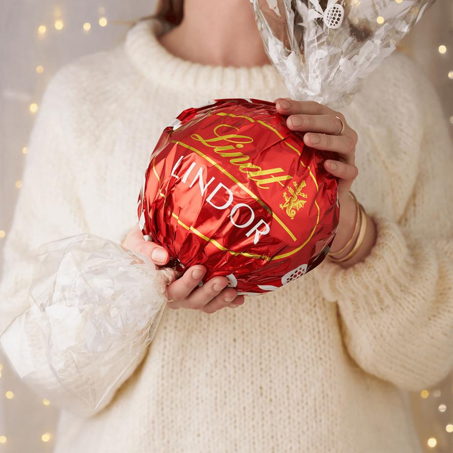 Lindt XMAS Lindor Milch Maxi Ball 