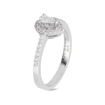 Ring mit Diamant