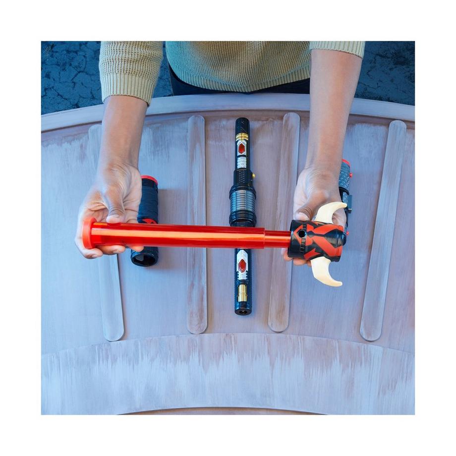 Hasbro  Star Wars Elektronisches Lichtschwert, Darth Maul 