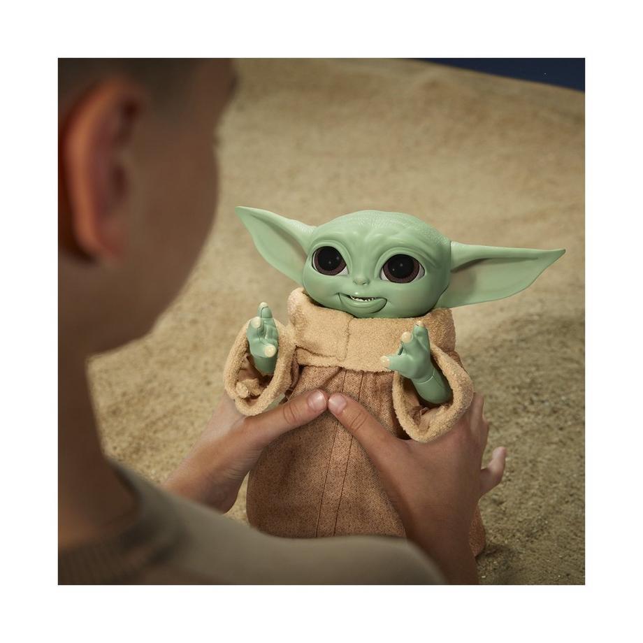 Hasbro  Star Wars Galactic Snackin’ Grogu 