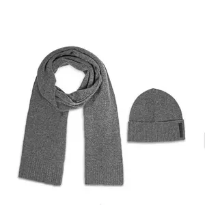 Set: sciarpa e berretto