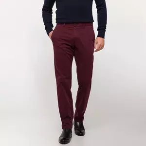 Pantalone chino, Regular Fit