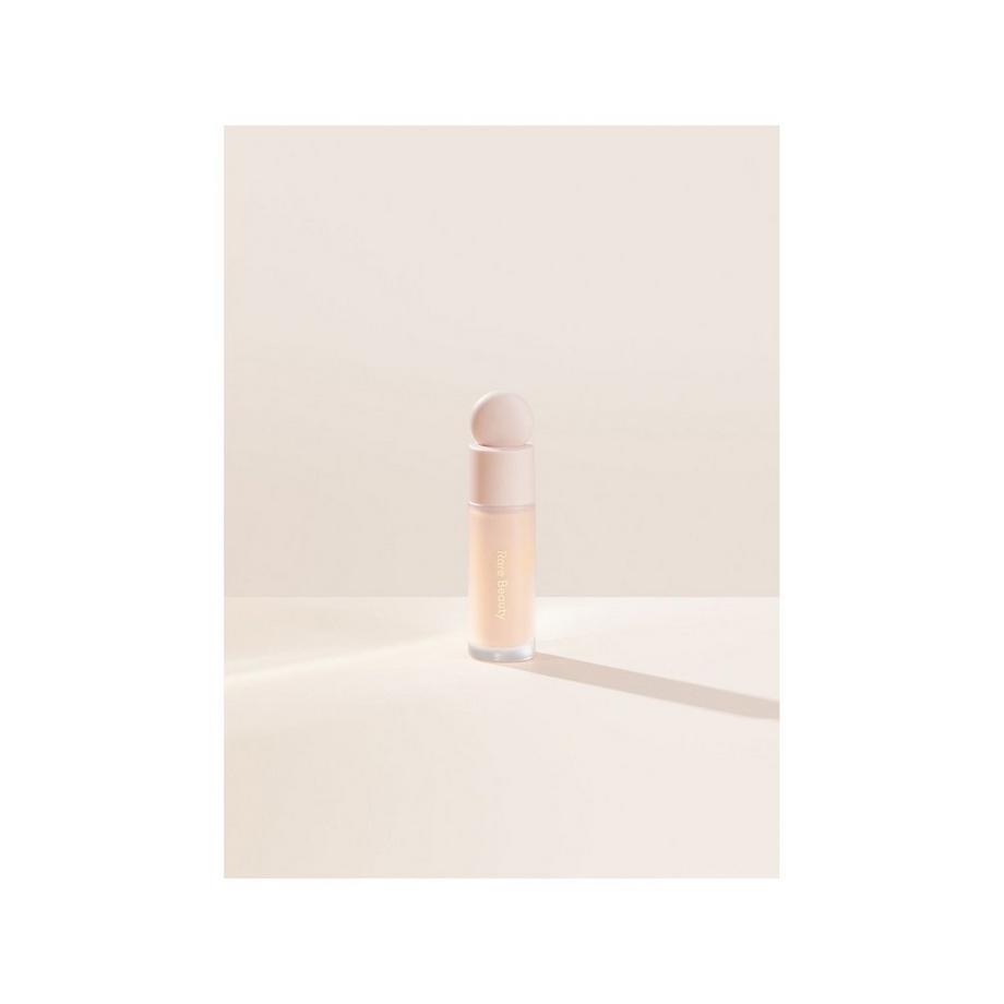 RARE BEAUTY Liquid Touch Brightening Concealer  