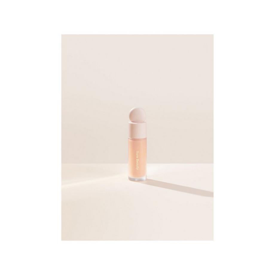 RARE BEAUTY Liquid Touch Brightening Concealer  