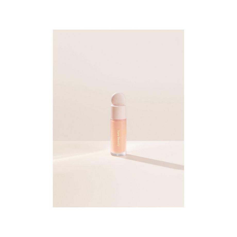 RARE BEAUTY Liquid Touch Brightening Concealer  