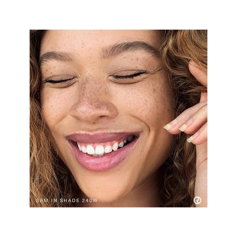 RARE BEAUTY Liquid Touch Brightening Concealer  