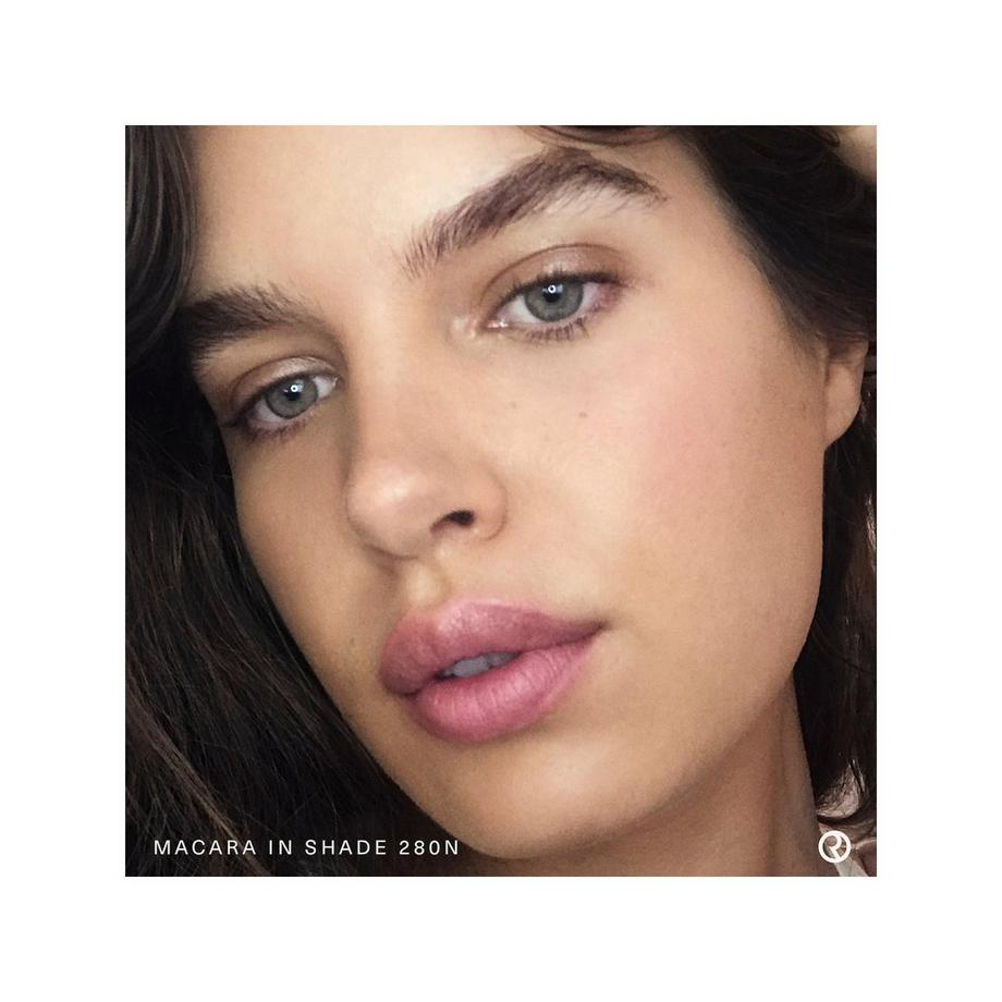 RARE BEAUTY Liquid Touch Brightening Concealer  