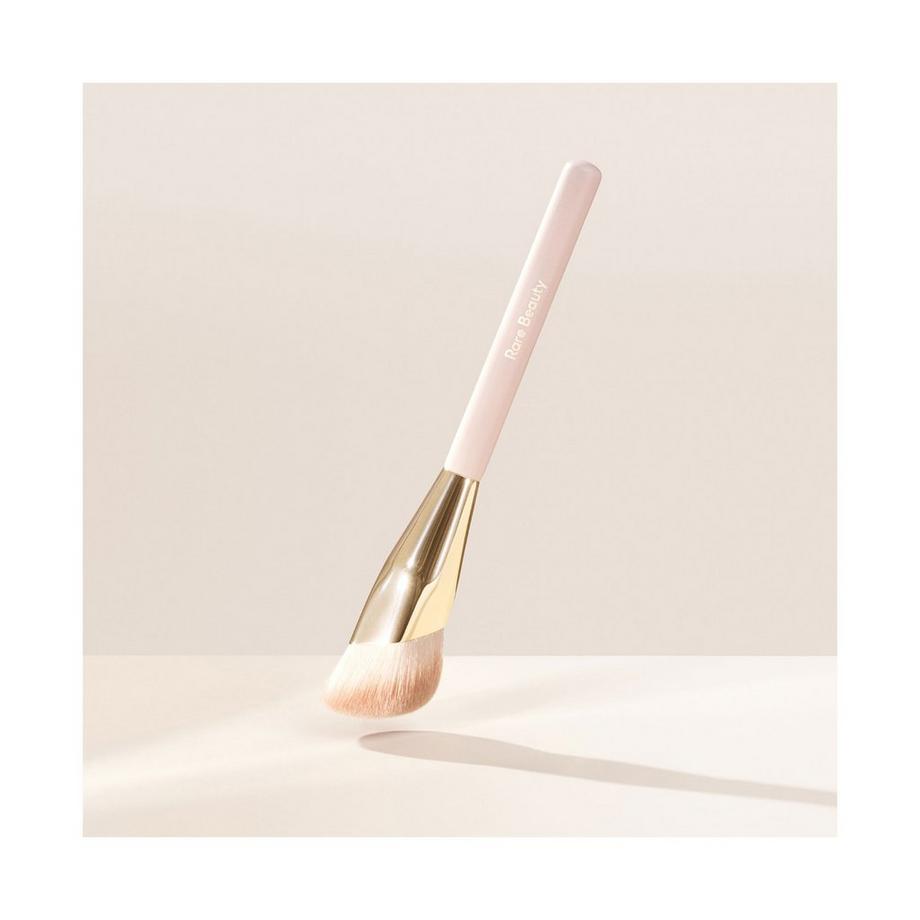 RARE BEAUTY Liquid Touch Foundation Brush  