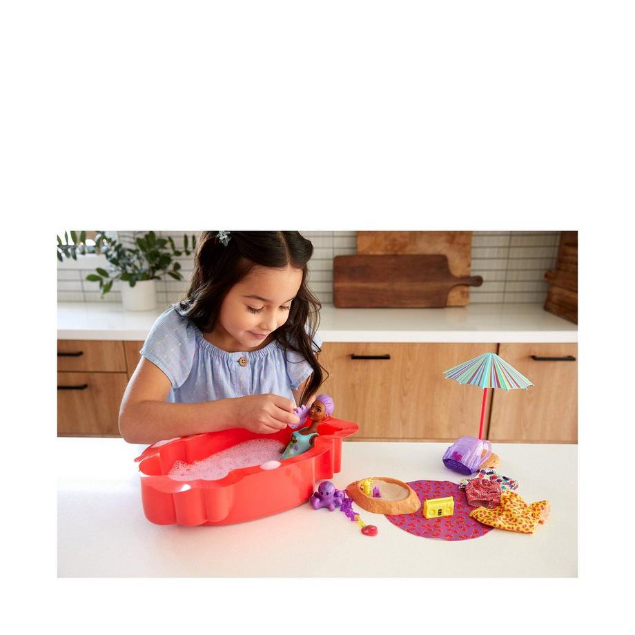 Barbie   Color Reveal Foam Reveal Strawberry 