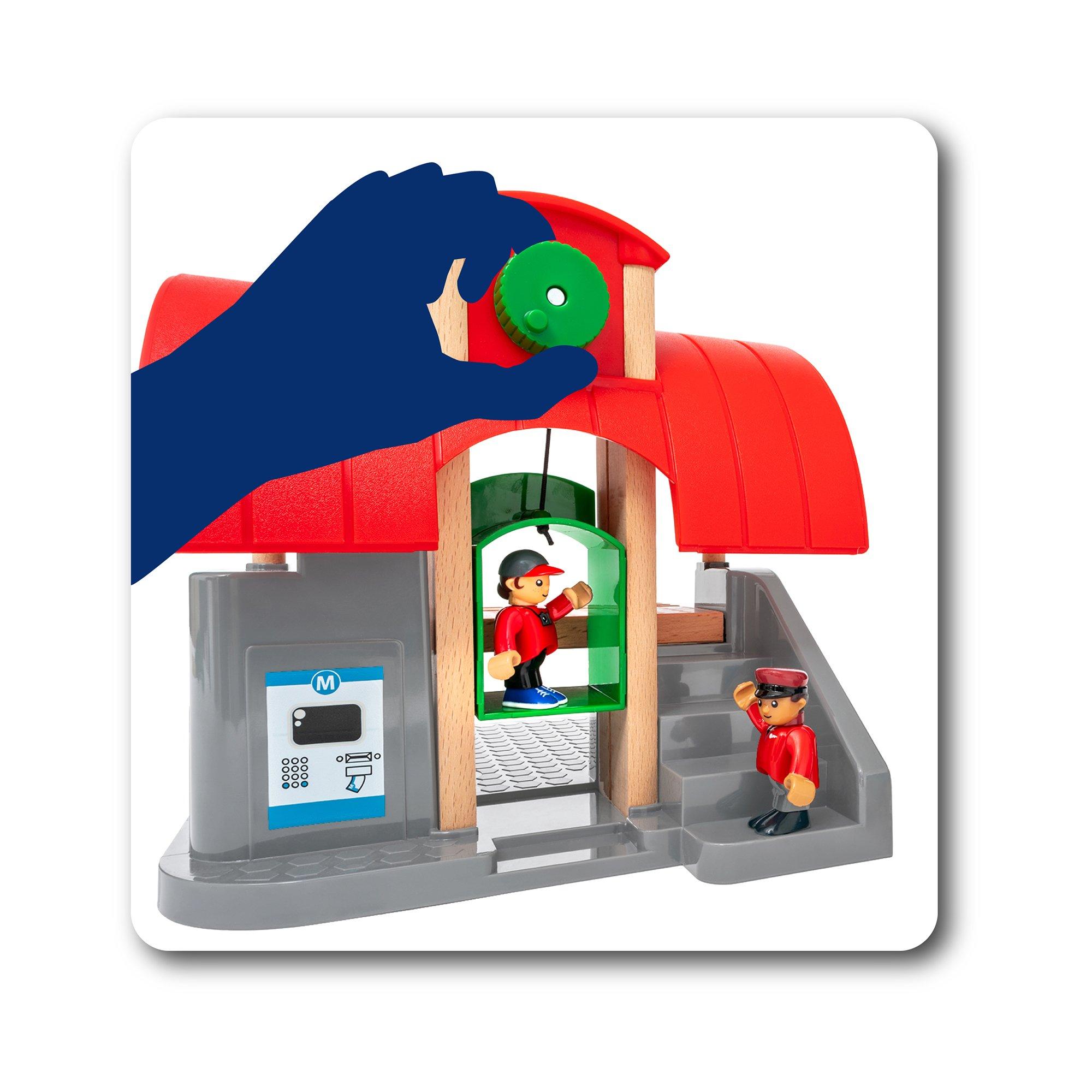 BRIO  Hauptbahnhof Set 