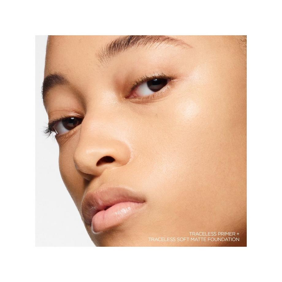 TOM FORD  Traceless Soft Matte Primer 