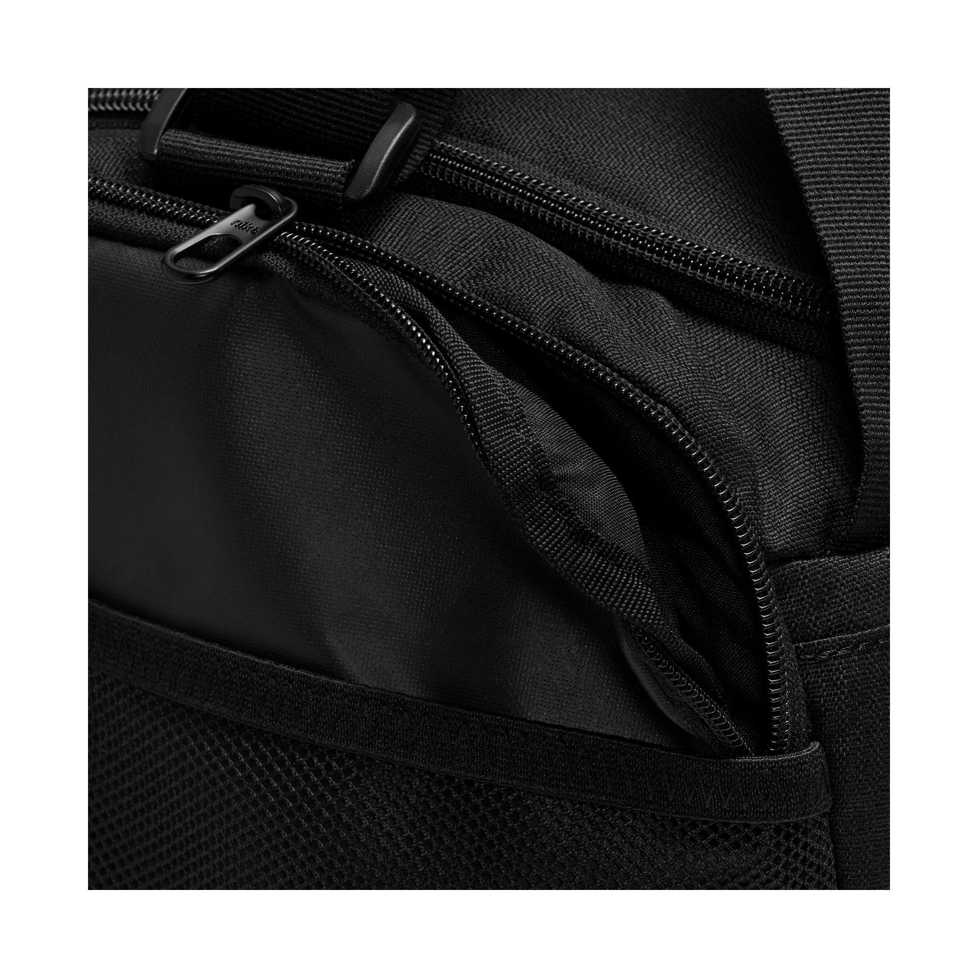 NIKE Brasilia 9.5 ( 25L) Sac de sport 