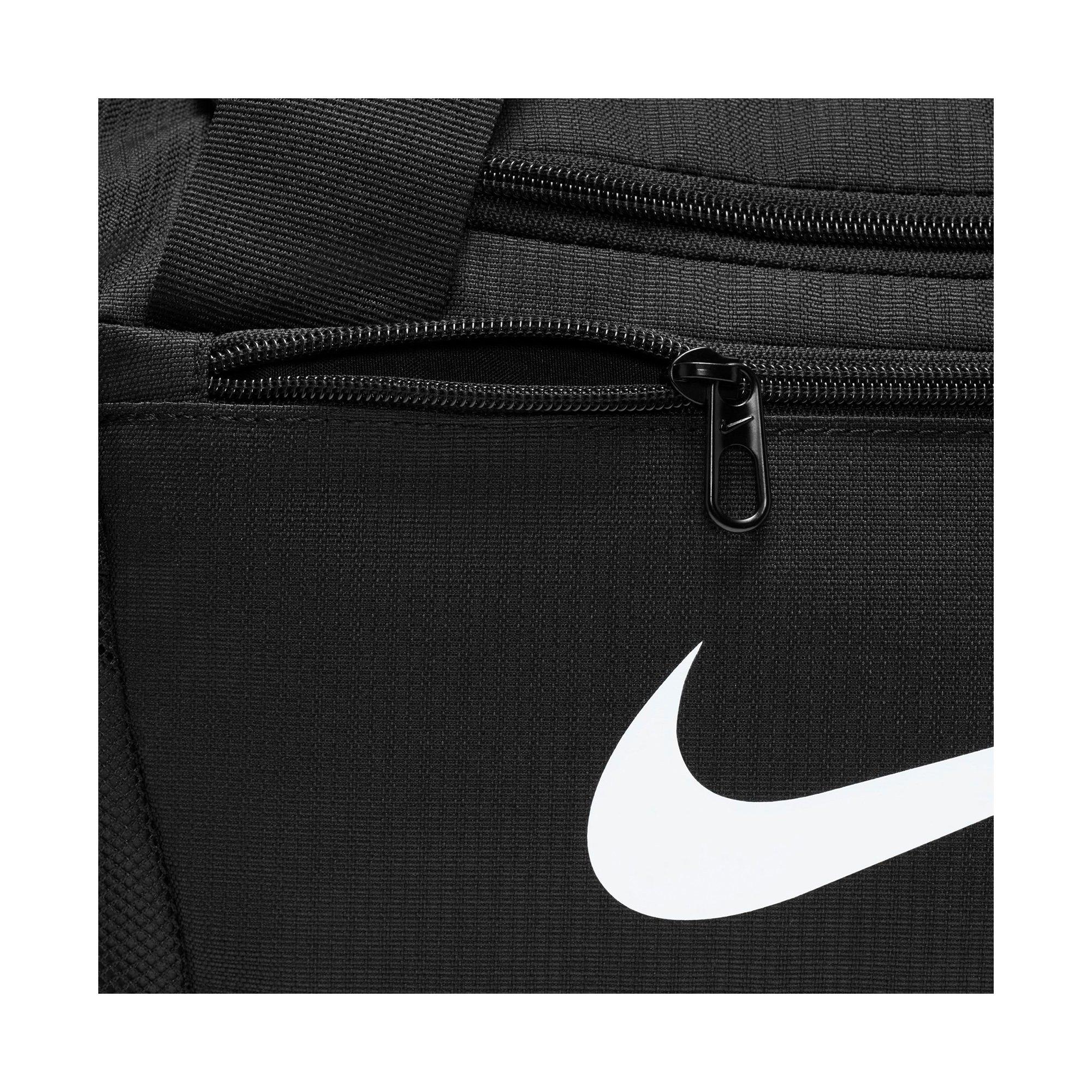 NIKE Brasilia 9.5 ( 25L) Sac de sport 