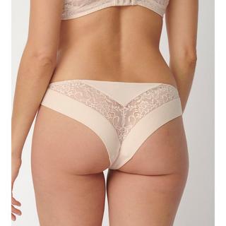 Triumph Vivid Spotlight Brazilian String  