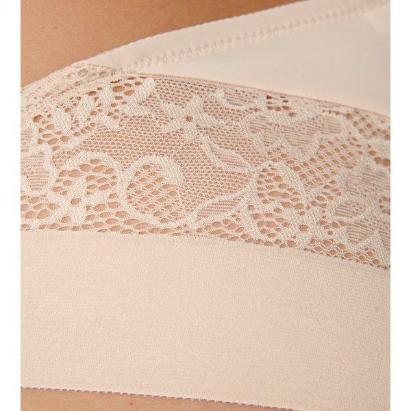 Triumph Vivid Spotlight Brazilian String  