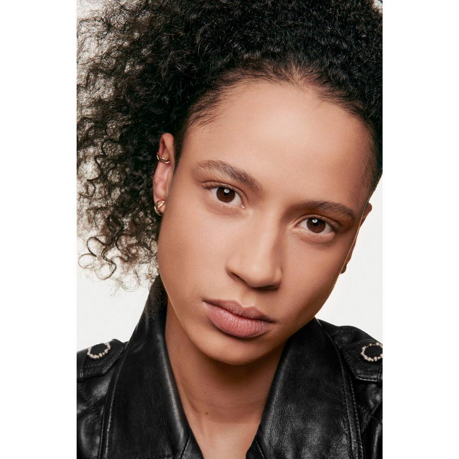 CHANEL ULTRA LE TEINT FLUIDE HAUTE TENUE - ULTRA CONFORT - FINI ZÉRO DÉFAUT 