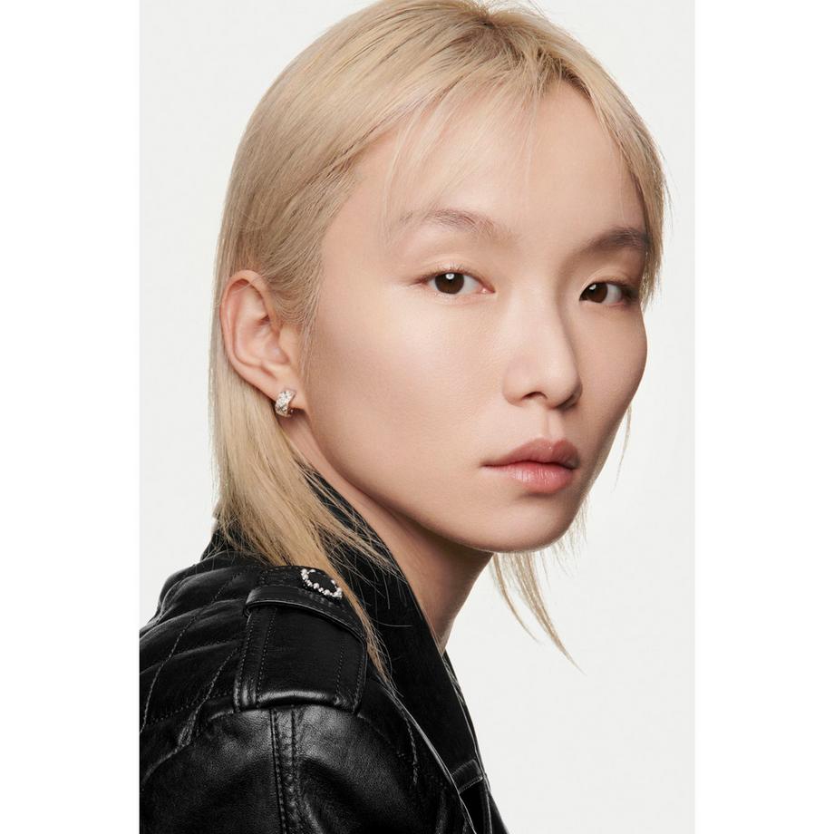 CHANEL ULTRA LE TEINT FLUIDE ULTRA-LANGER HALT - MAXIMALER TRAGEKOMFORT - MAKELLOSES FINISH 