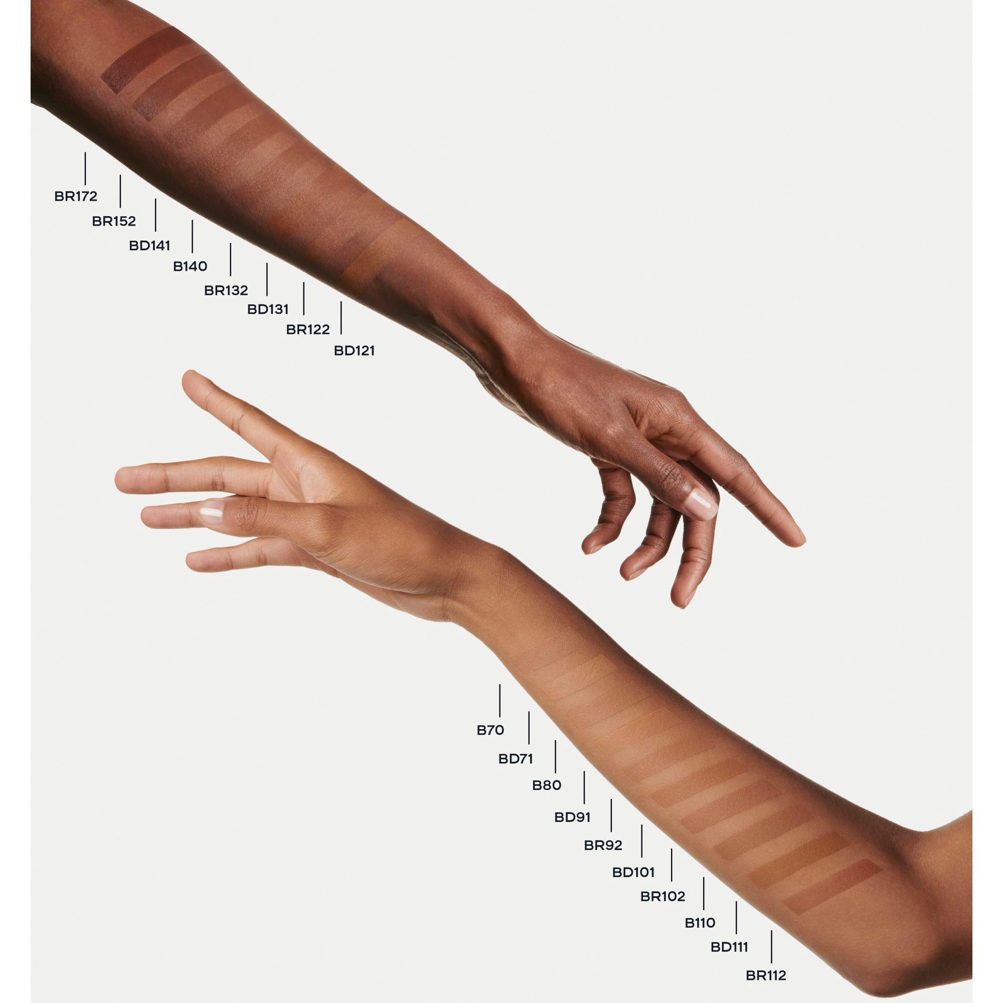 CHANEL ULTRA LE TEINT FLUIDE ULTRA-LANGER HALT - MAXIMALER TRAGEKOMFORT - MAKELLOSES FINISH 