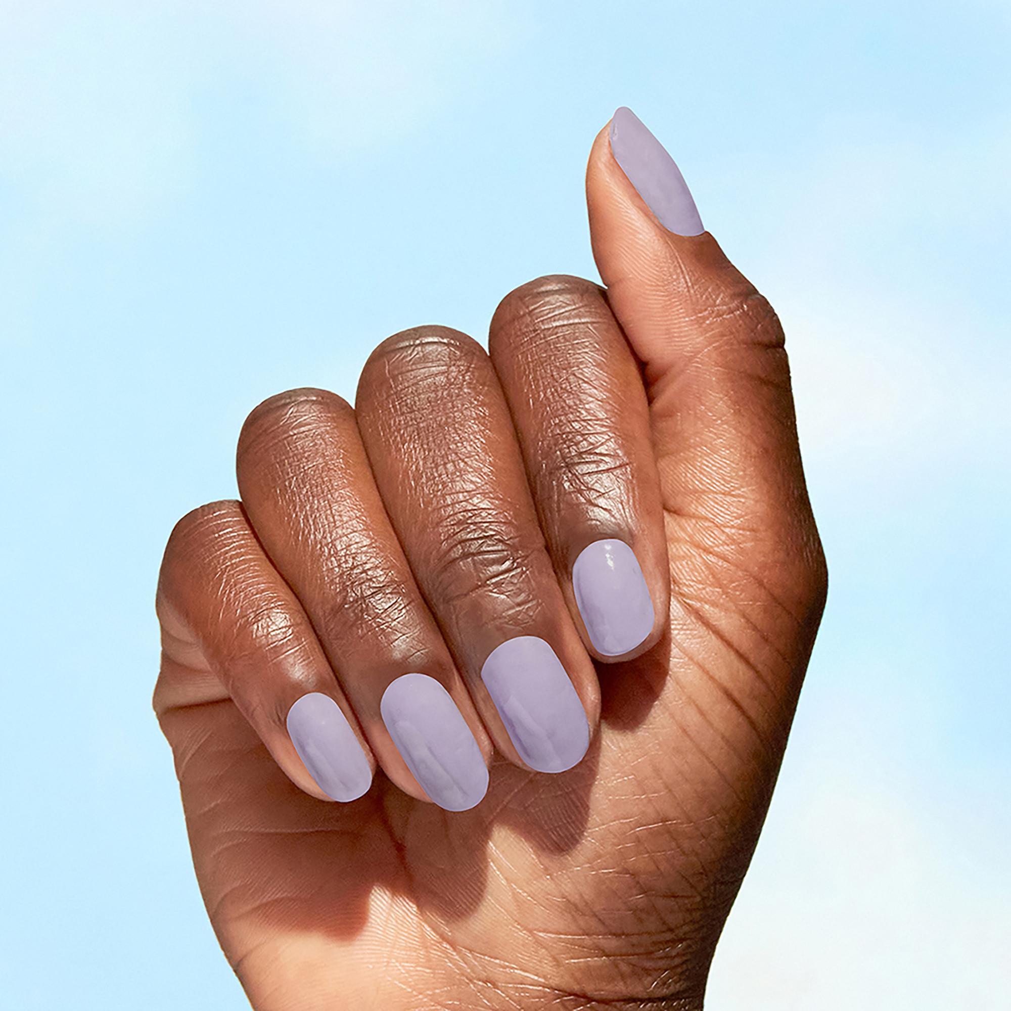 OPI NAT028 – Right as Rain – Nature Strong  