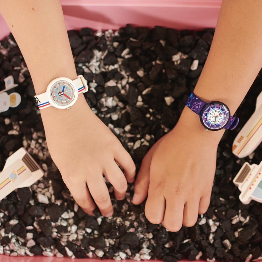 flik-flak PLAN IT Horloge analogique 