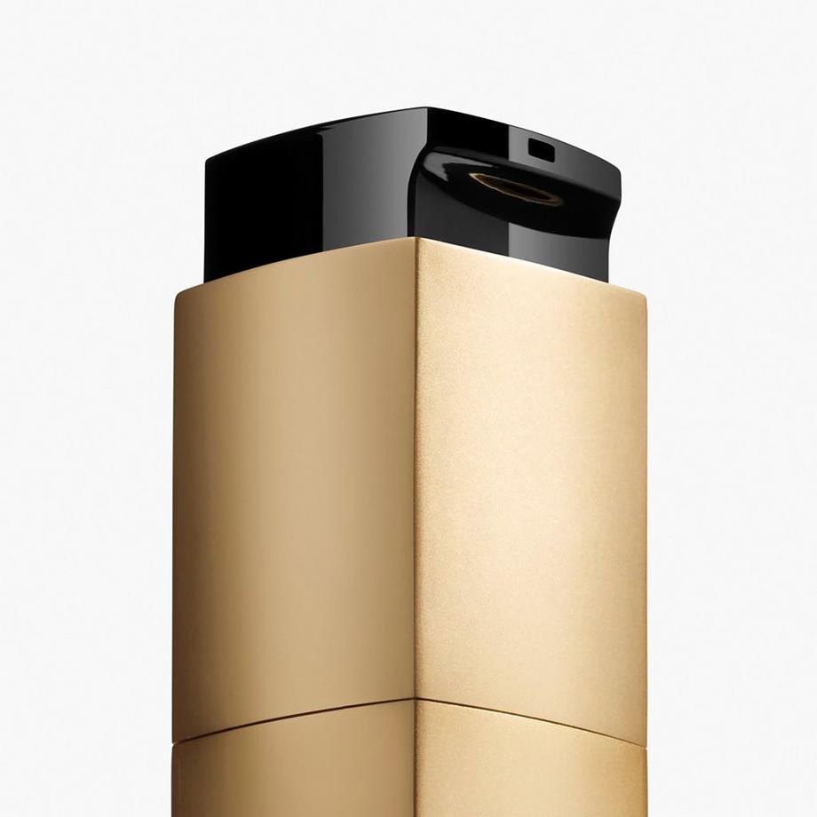 CHANEL SUBLIMAGE LE SOIN PERFECTEUR ULTIMATIVER PRIMER: SPENDET FEUCHTIGKEIT UND SCHENKT LEUCHTKRAFT 