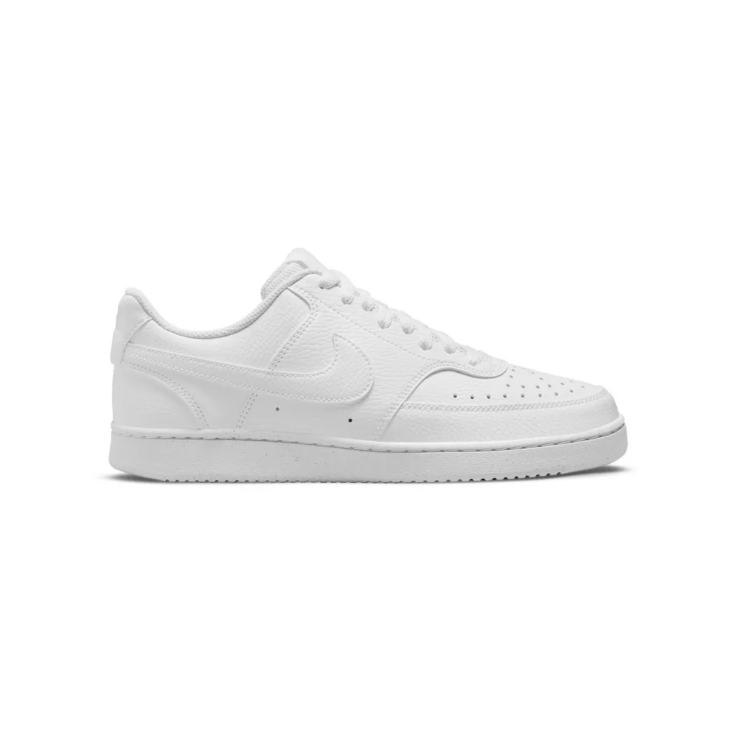 Sneaker NIKE SPORTSWEAR "Court Vision Low Next Nature", Damen, Gr. 40, weiß, Synthetik, Schuhe Skaterschuh Sneaker low, Design auf den Spuren des Air Force 1, Topseller