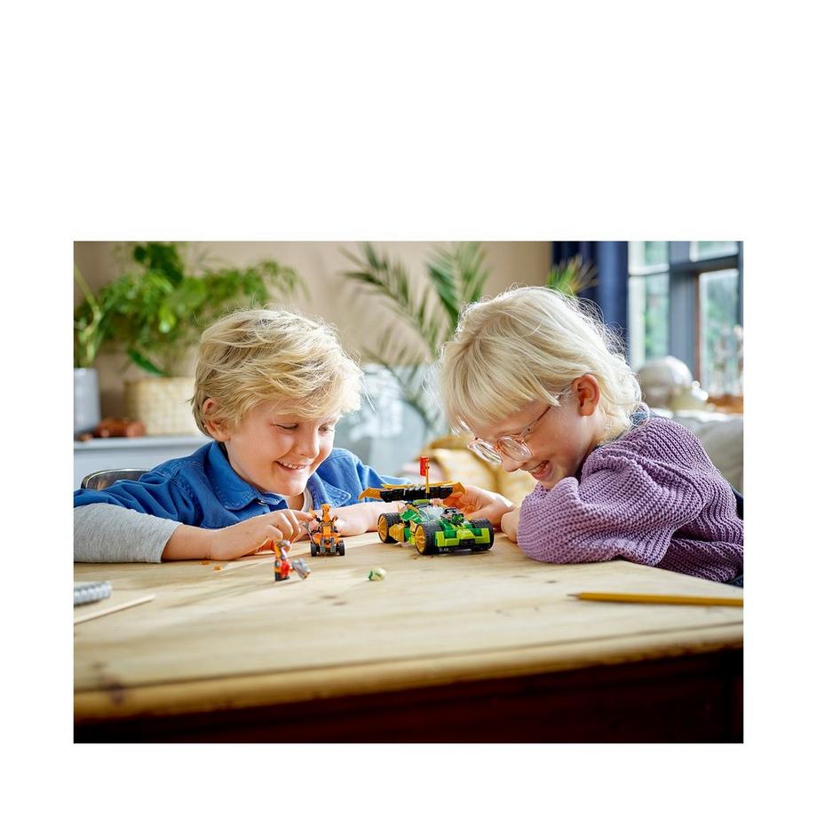 LEGO®  71763 La voiture de course de Lloyd - Évolution 