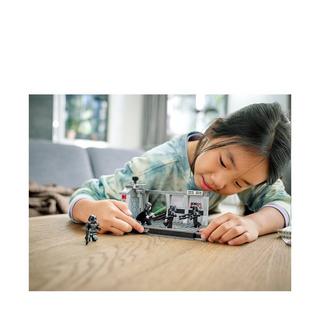 LEGO®  75324 L’attaque des Dark Troopers™ 