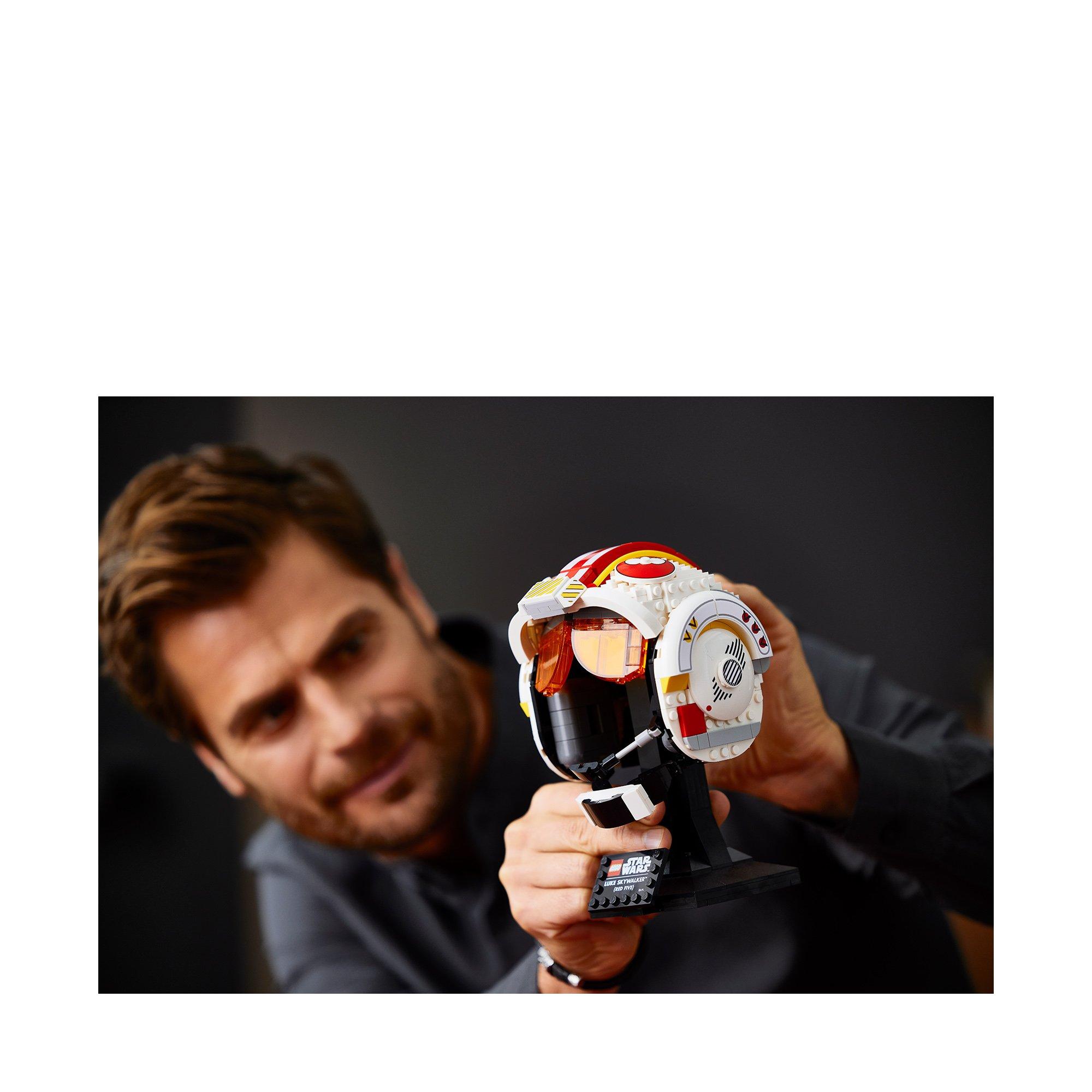 LEGO®  75327 Le casque Red Five de Luke Skywalker™ 