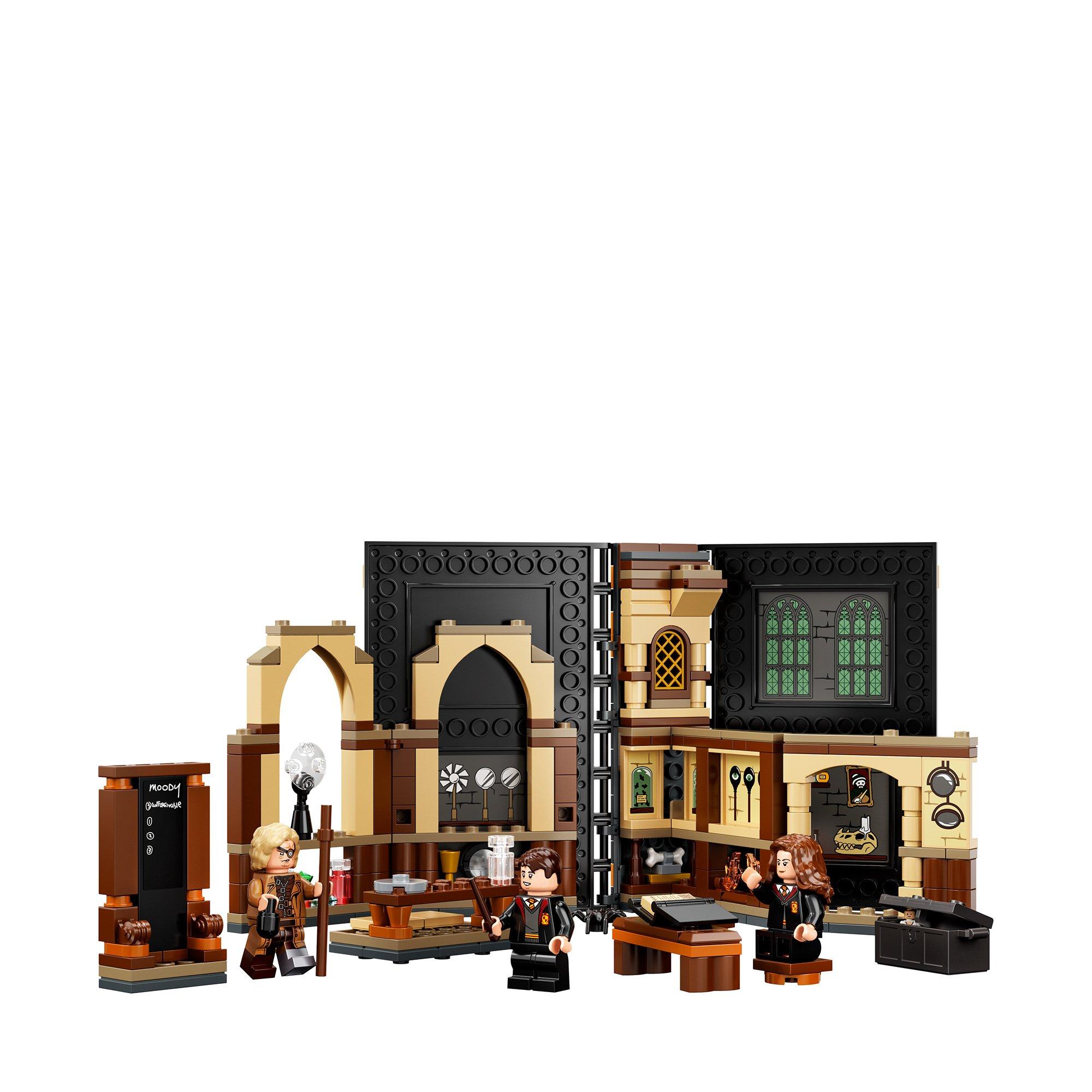 LEGO®  76397 Lezione di difesa a Hogwarts™ 