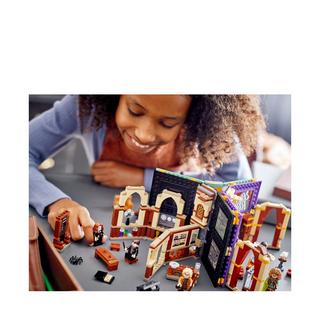 LEGO®  76397 Poudlard : le cours de défense 