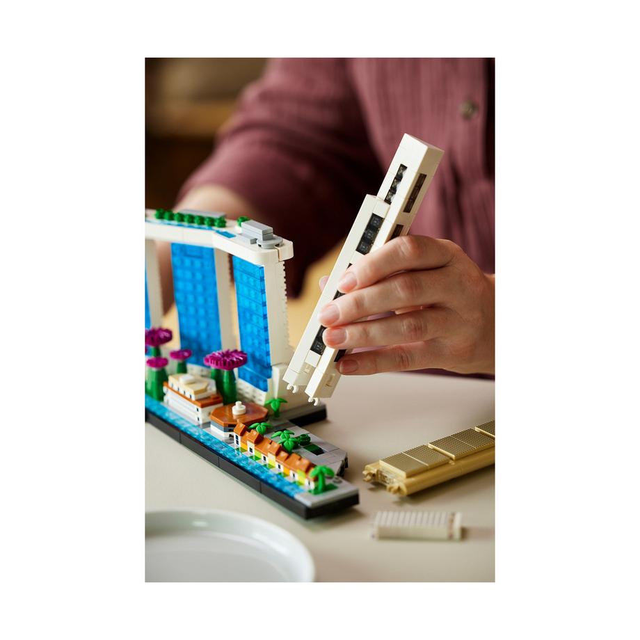 LEGO®  21057 Singapore 