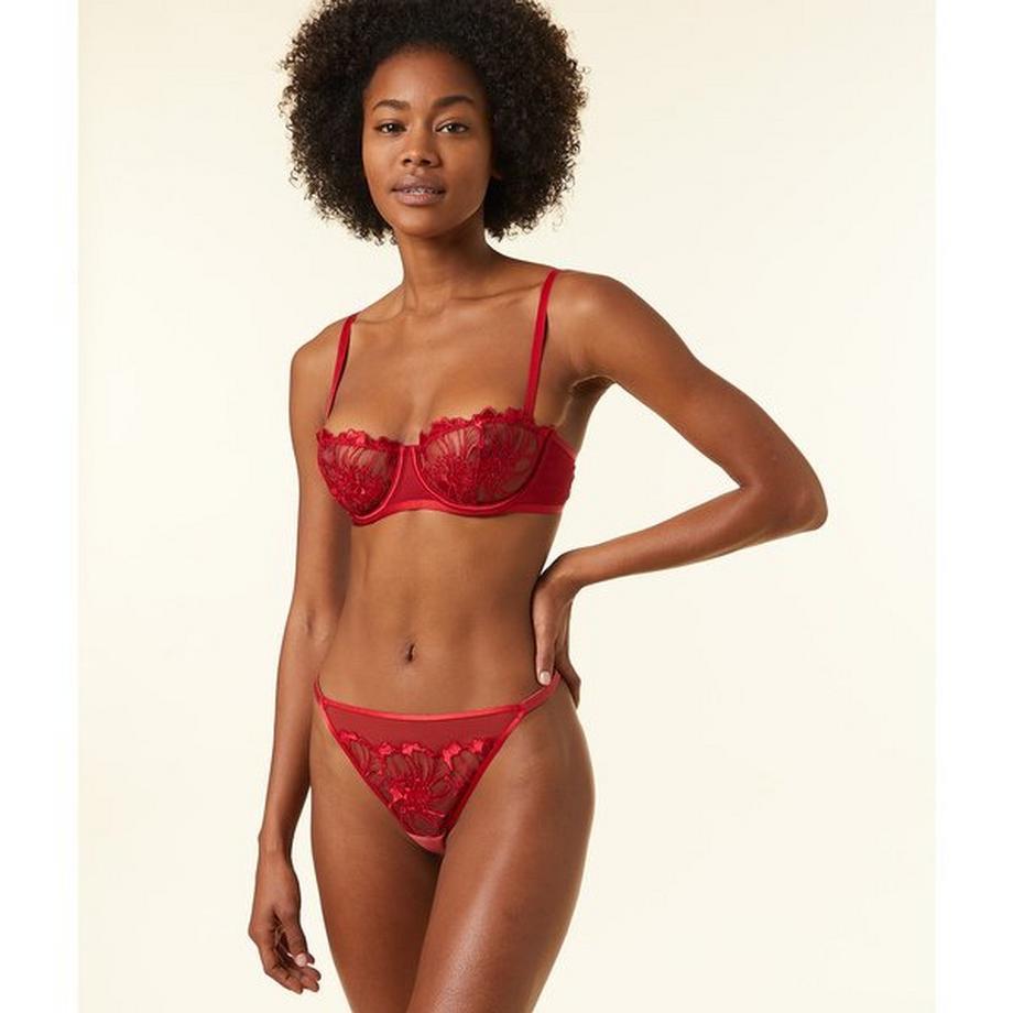 Etam String en Tulle Brodé  