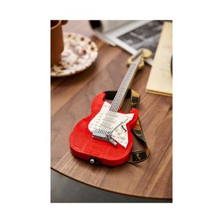 LEGO  21329 Fender® Stratocaster™ 