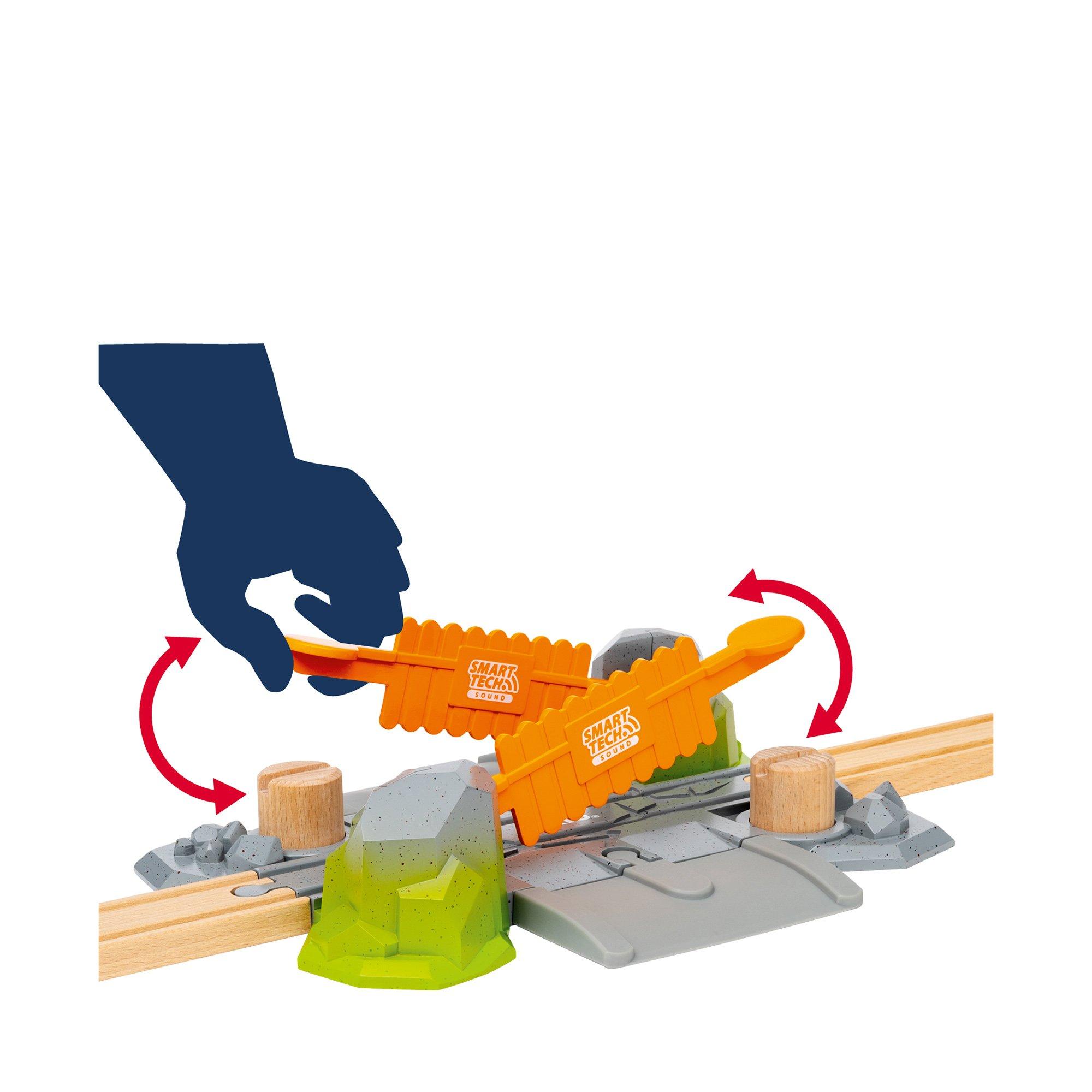 BRIO  Danger Crossing (Smart Tech Sound) 