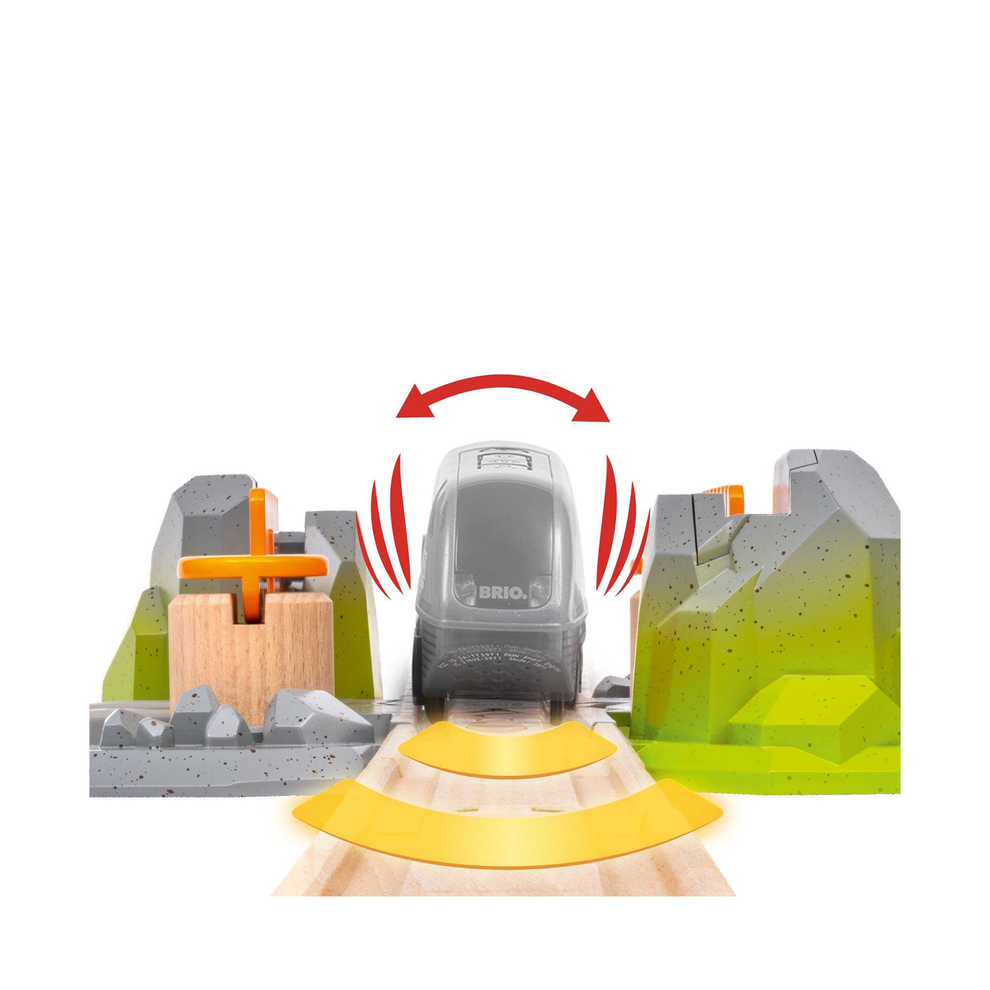 BRIO  Danger Crossing (Smart Tech Sound) 