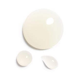 CHANEL N°1 DE CHANEL SÉRUM REVITALISANT LISSE, APPORTE DE L’ECLAT, POUR UNE PEAU QUI PARAÎT PLUS JEUNE 