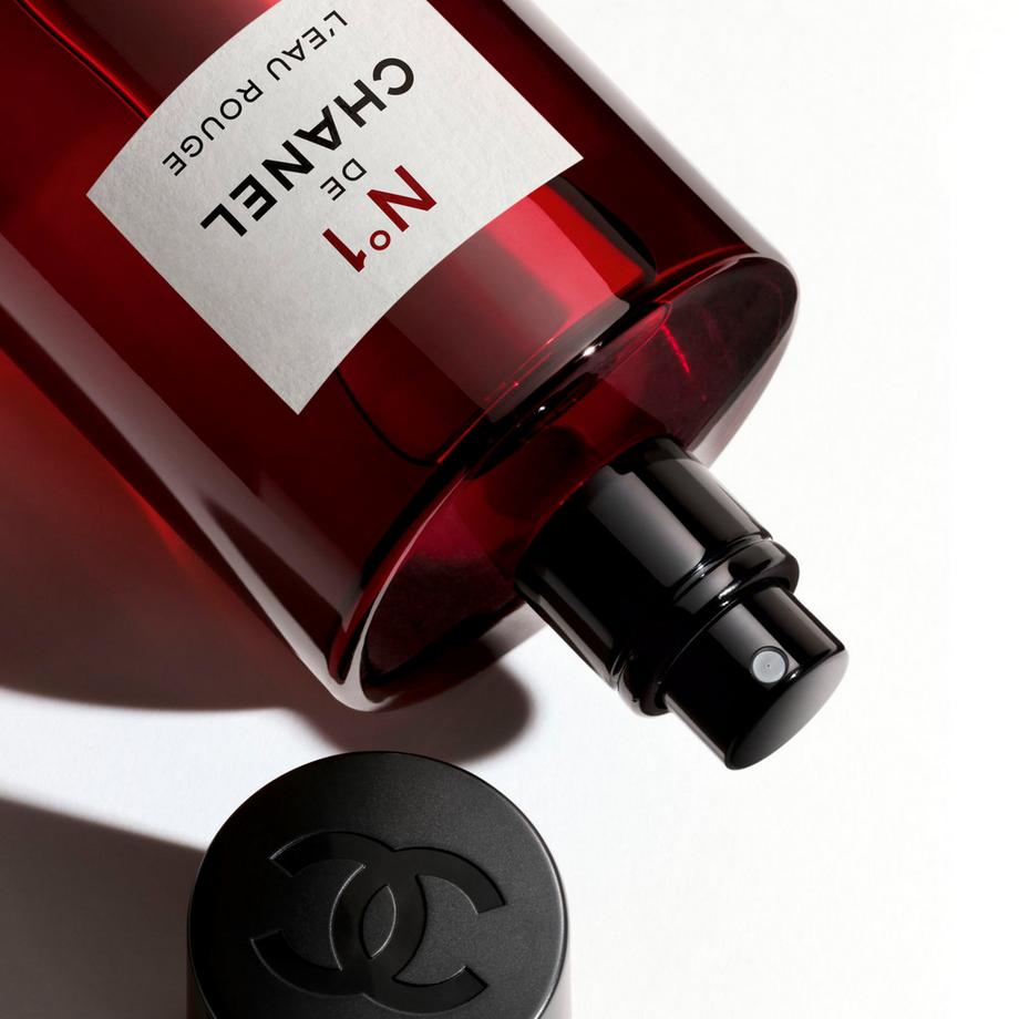 CHANEL N°1 DE CHANEL L'EAU ROUGE REVITALISIERENDES PARFÜMIERTES KÖRPERSPRAY 