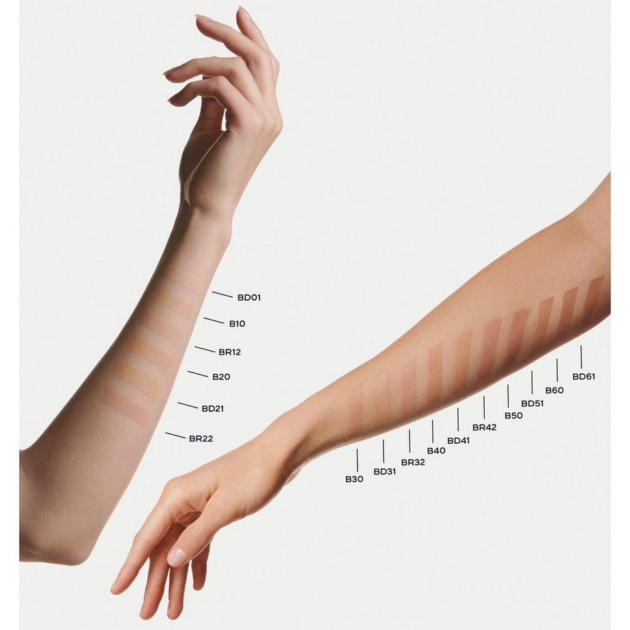 CHANEL N°1 DE CHANEL REVITALISIERENDE FOUNDATION VERLEIHT LEUCHTKRAFT - SPENDET FEUCHTIGKEIT - SCHÜTZT 