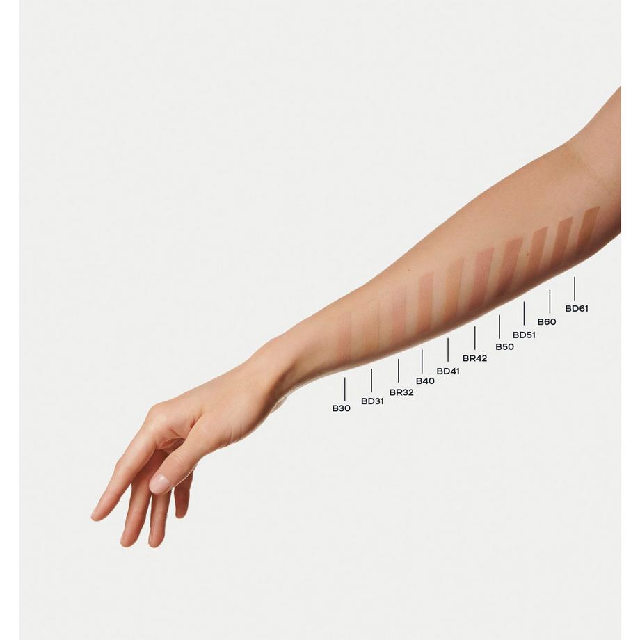 CHANEL N°1 DE CHANEL FOND DE TEINT REVITALISANT ILLUMINE – HYDRATE – PROTÈGE  