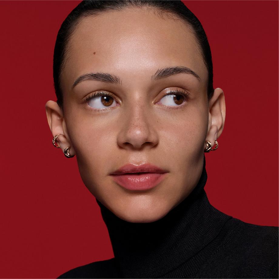 CHANEL N°1 DE CHANEL FOND DE TEINT REVITALISANT ILLUMINE – HYDRATE – PROTÈGE  